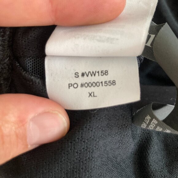 Vuori Daily Bra Sports Bra Black Workout Pilates Exercise Outdoors Size XL - Picture 8 of 11